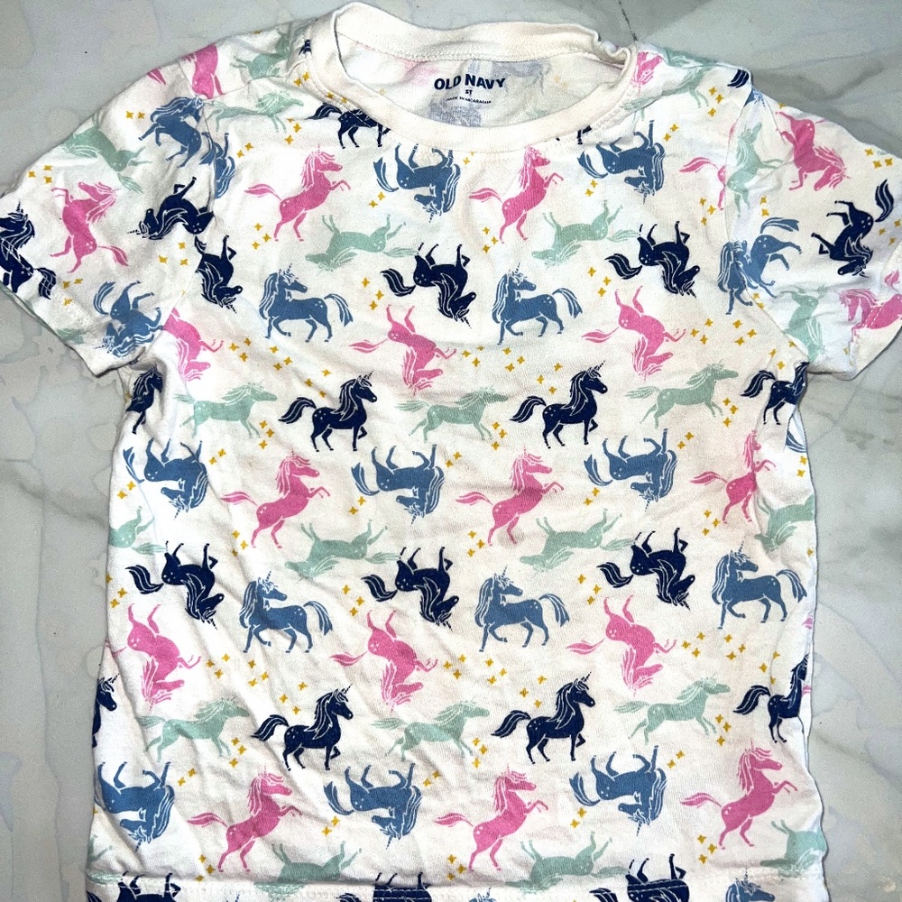 Old Navy Horse Pattern T-Shirt Size 5T